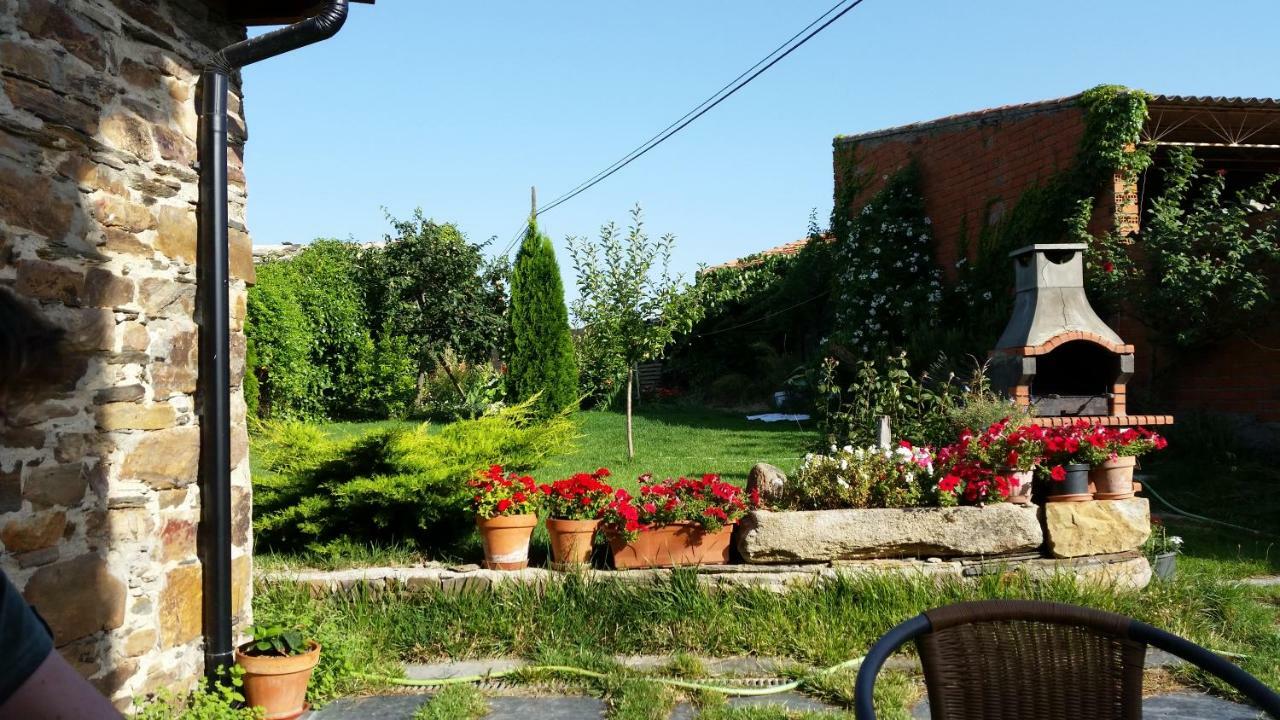 Casa De Piedra En *